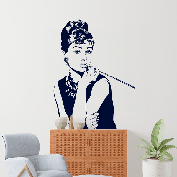 Adesivi Murali: Audrey Hepburn posa
