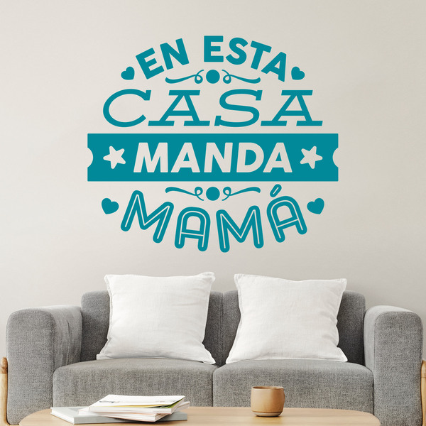 Adesivi Murali: En esta casa manda mamá