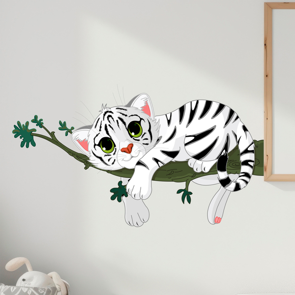 Adesivi per Bambini: Cucciolo di tigre su un ramo 1