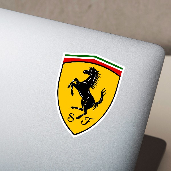 Adesivi per Auto e Moto: Logo Ferrari in Colori Vibranti