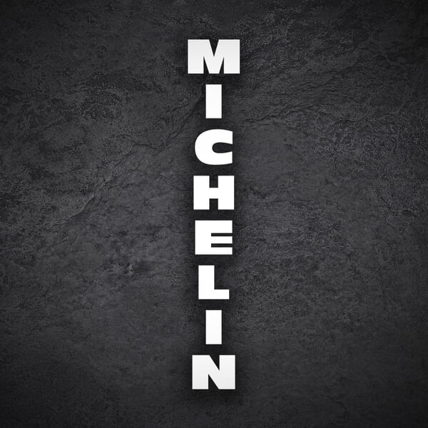 Adesivi per Auto e Moto: Michelin Lettere Verticali