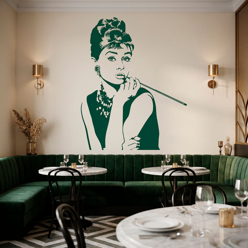 Audrey Hepburn 10/11
