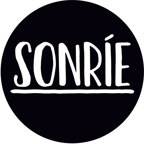 Adesivi Murali: Sonríe