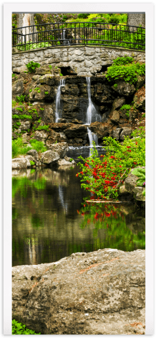 Adesivi Murali: Ponte e cascata nel giardino