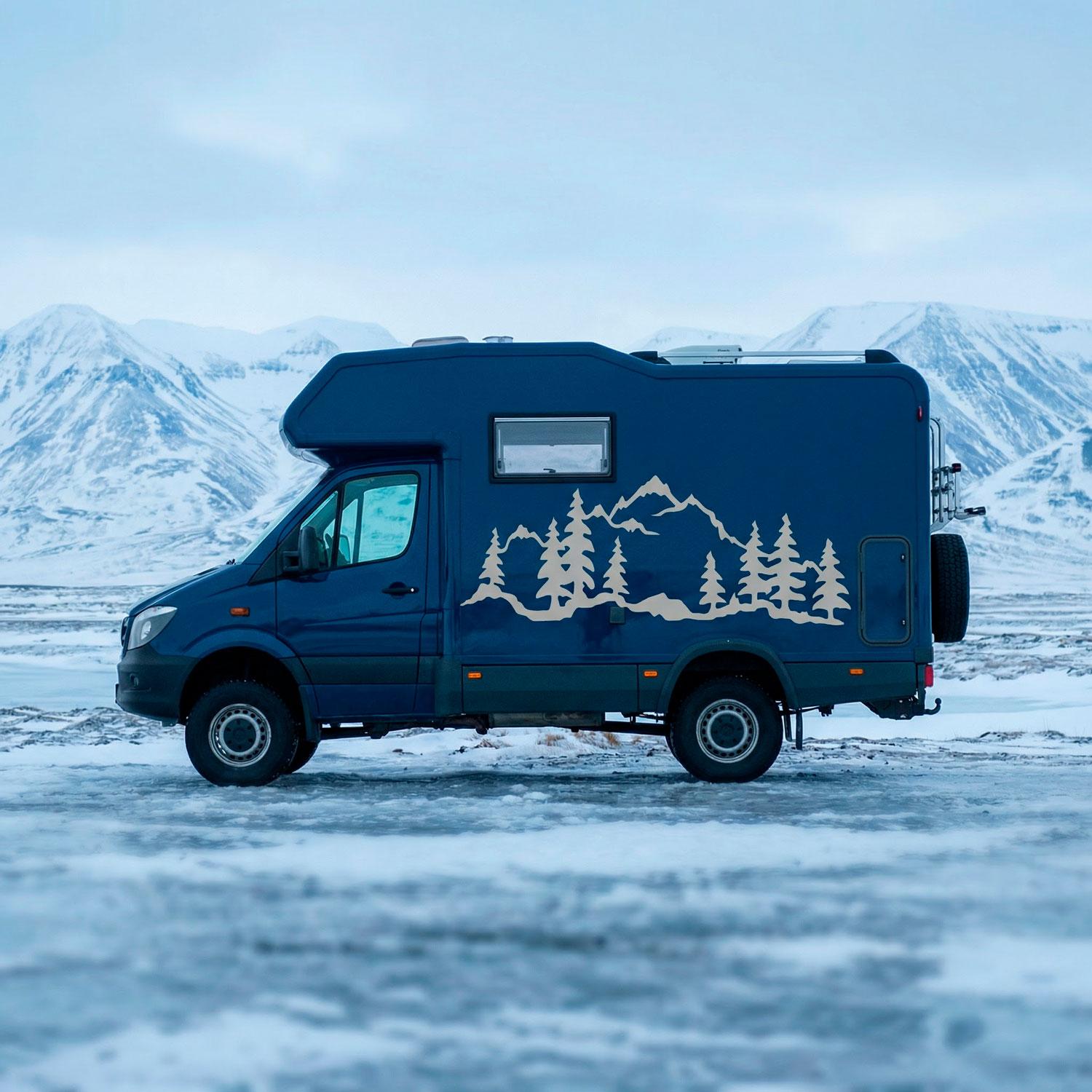 Adesivi per camper: Foresta di montagna