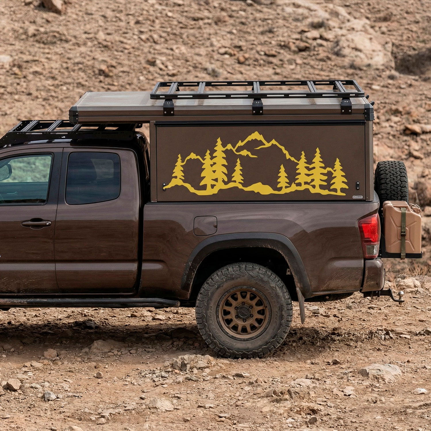 Adesivi per camper: Foresta di montagna