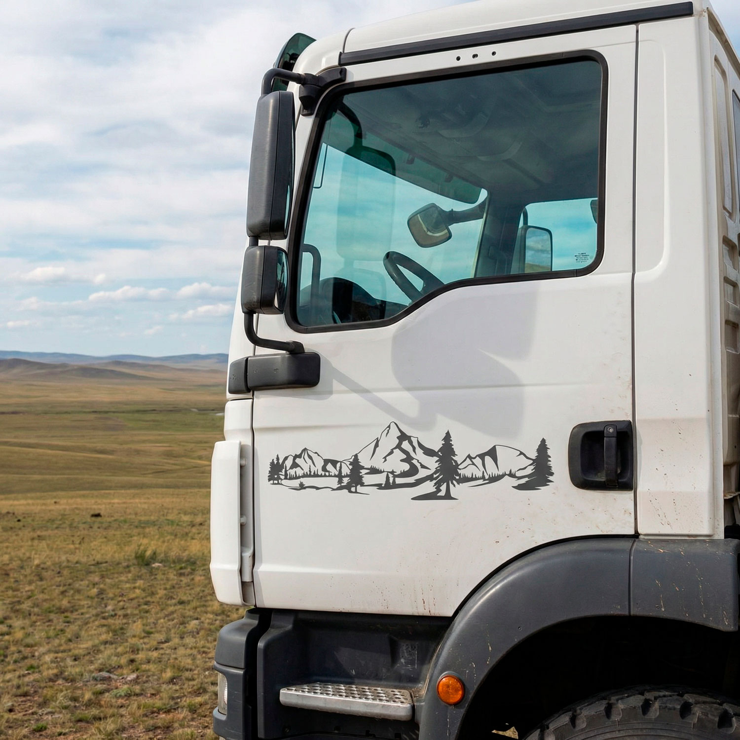 Adesivi per camper: Paesaggio montano
